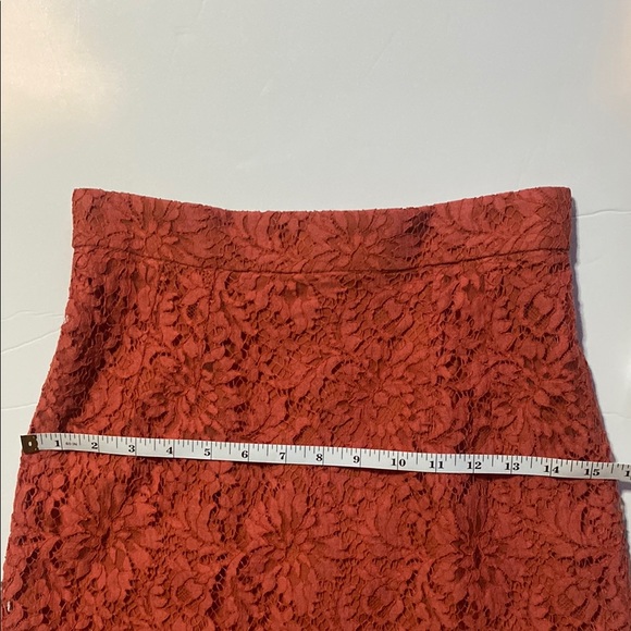 Dolce & Gabbana Elegant Orange Lace Skirt. Made in Italy. - Picture 6 of 9